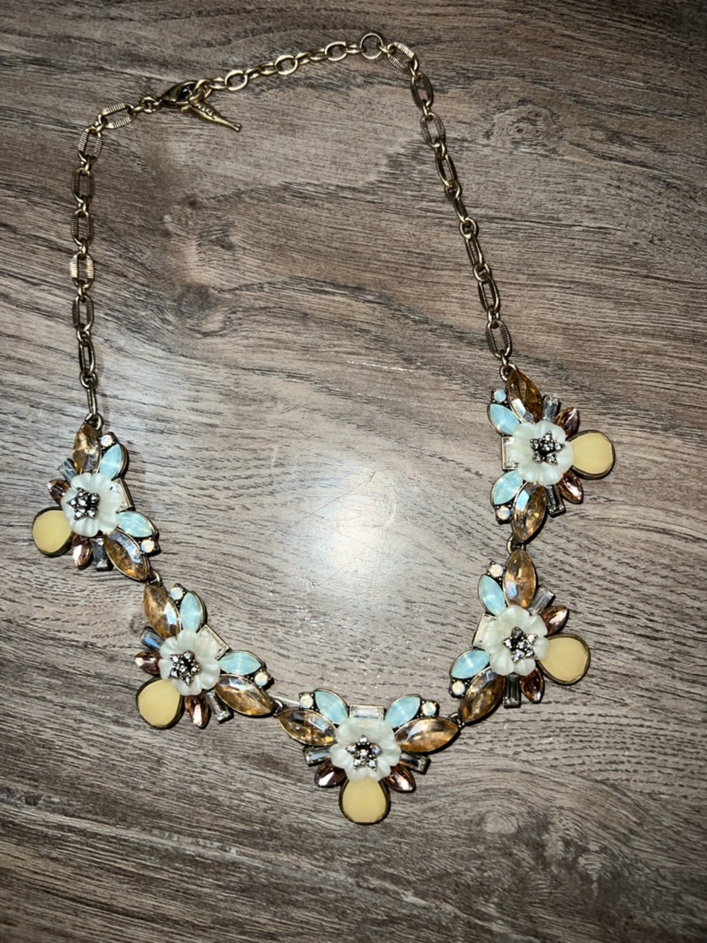 Chloe & Isabel Statement Floral Necklace w/Box Champagne & Ice Blue Stones Boho
